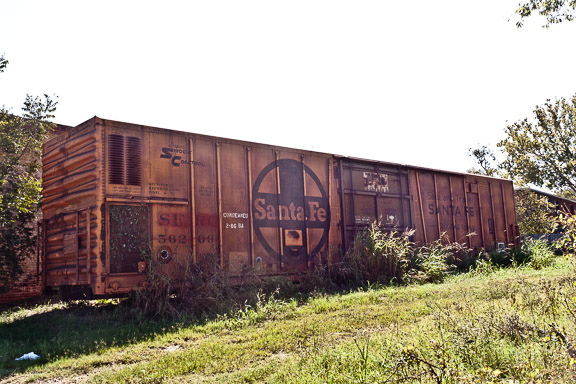 A Condemned Railroad Car + Friday Link Love