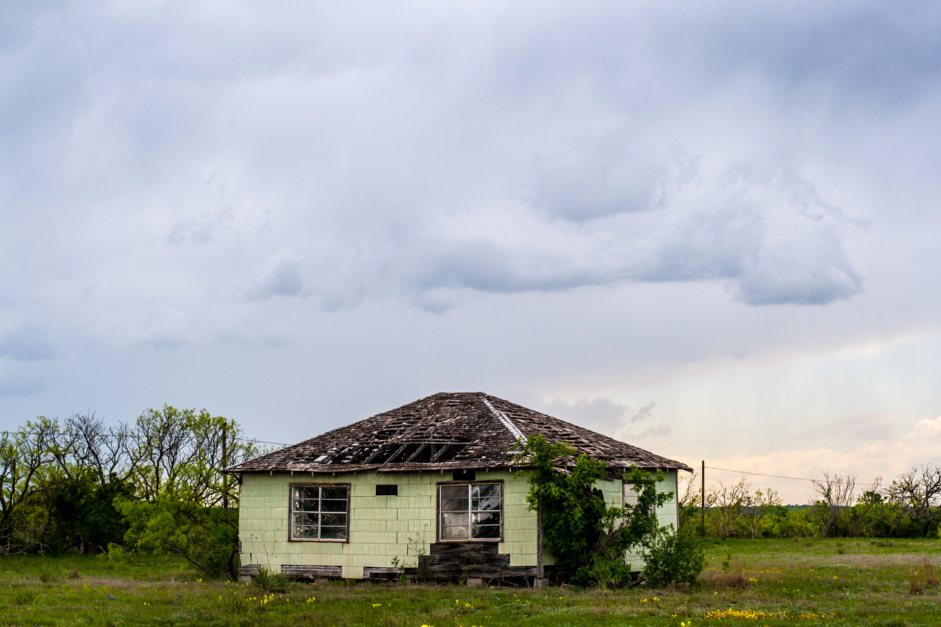 A Stormy House (sideClose)