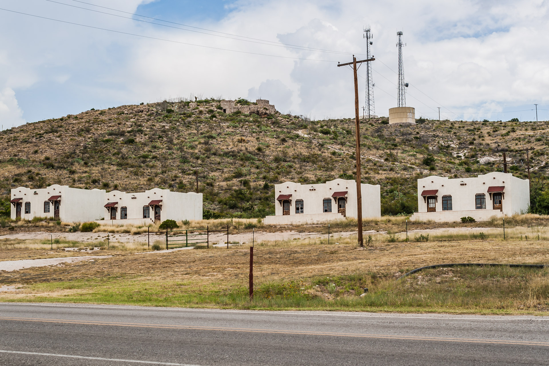 Whites City, New Mexico - Adobe Style Motel - Our Ruins