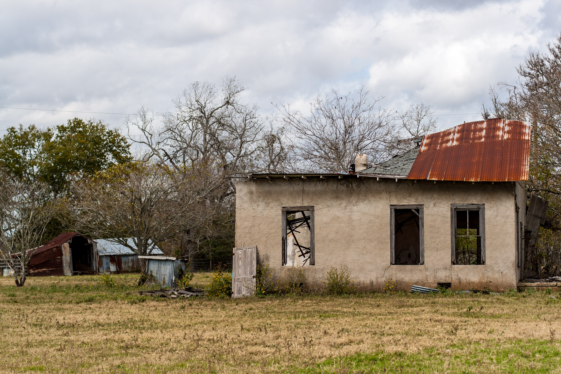 La Grange, Texas - An Impacted Roof Farmhouse (offset)