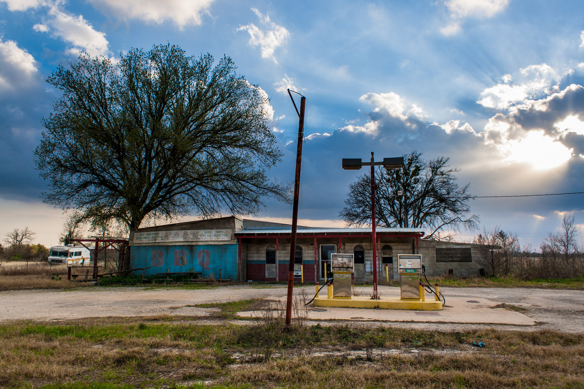 Elgin, Texas - BBQ And Gas Station (front far sun)