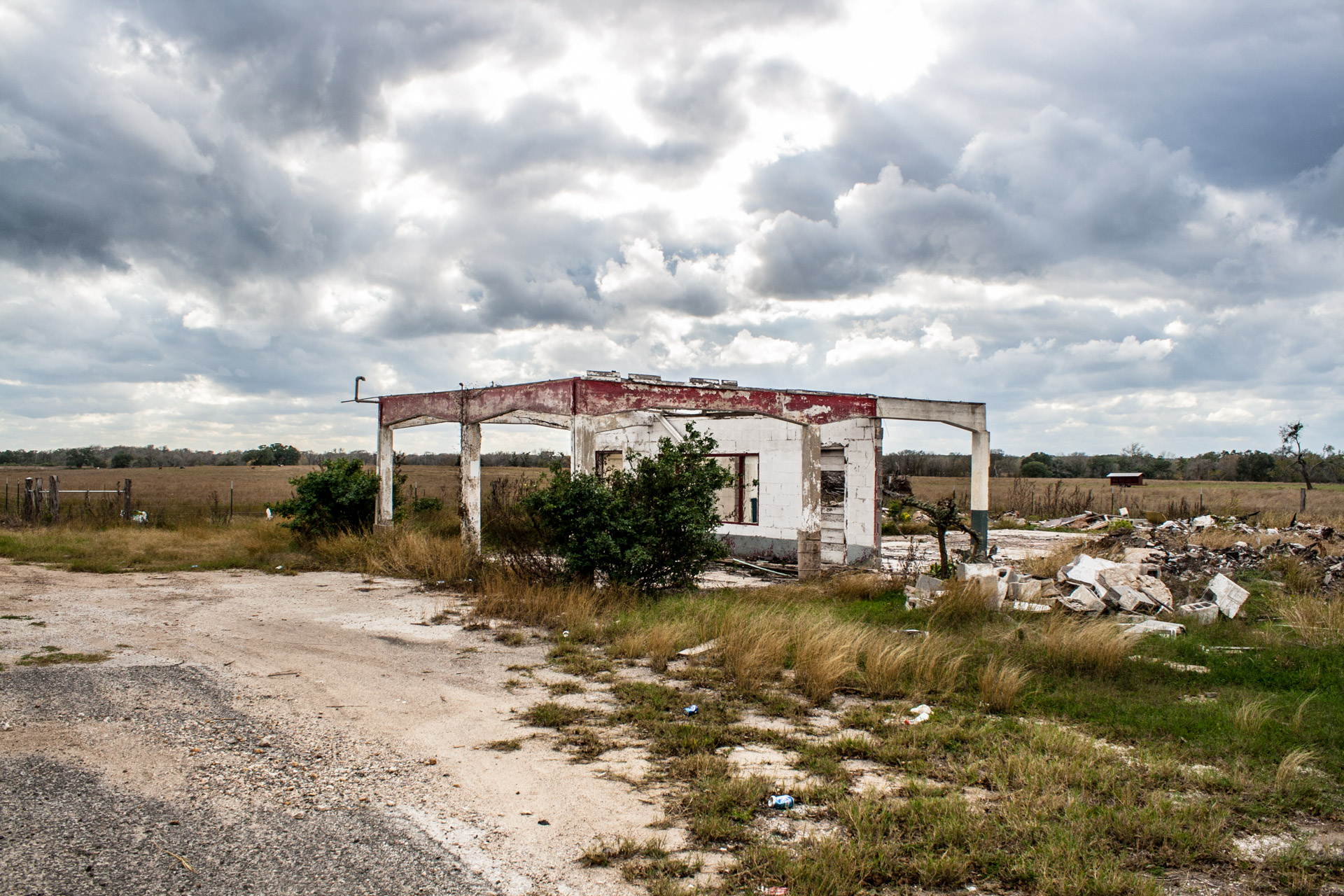 Gillett, Texas - One Wall Ruin (angle far)