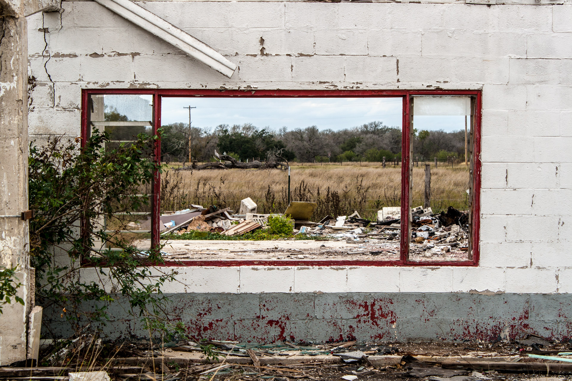 Gillett, Texas - One Wall Ruin (front window)