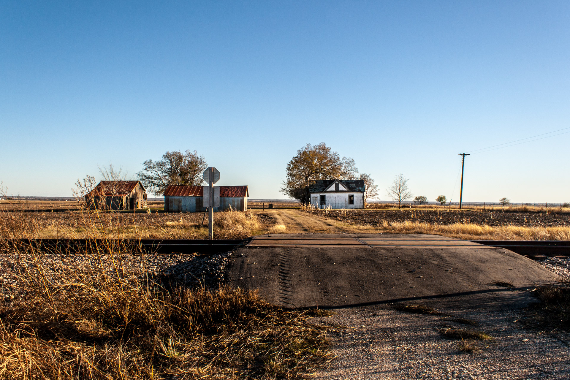Thrall, Texas - The Over the Tracks Farmhouse (front far tracks)