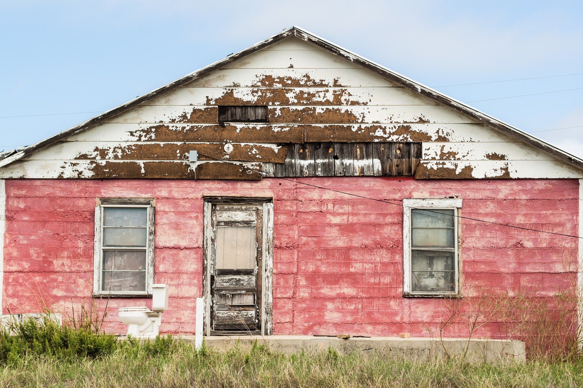 Bangs, Texas - The Pink House (side close)