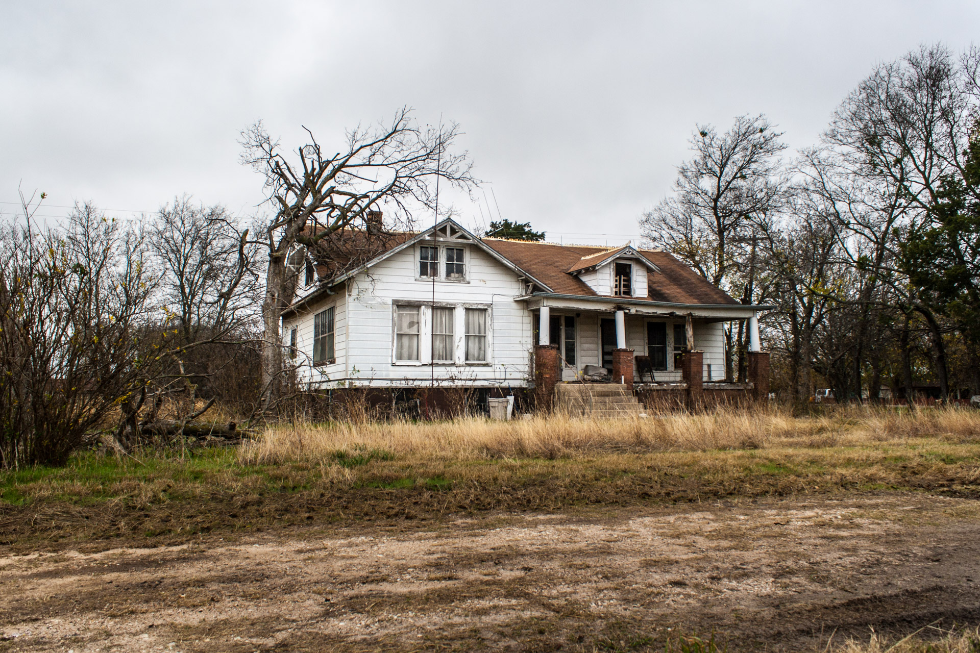 Buckholts, Texas - The Two Front Door House (front far 2)