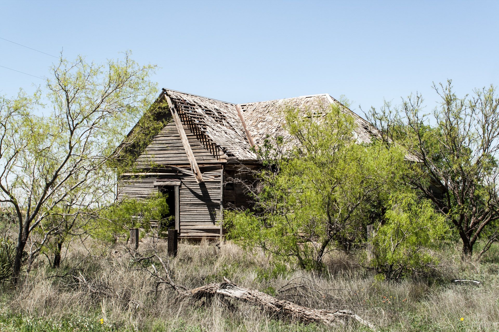 Wind Turbine Community Wooden House (right angle close)