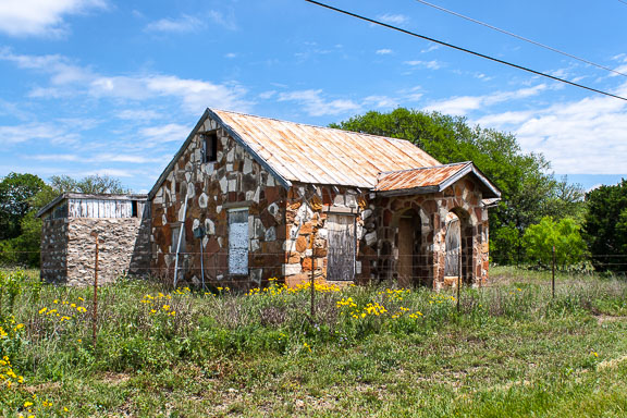 Lometa, Texas - A Fairytale Cottage