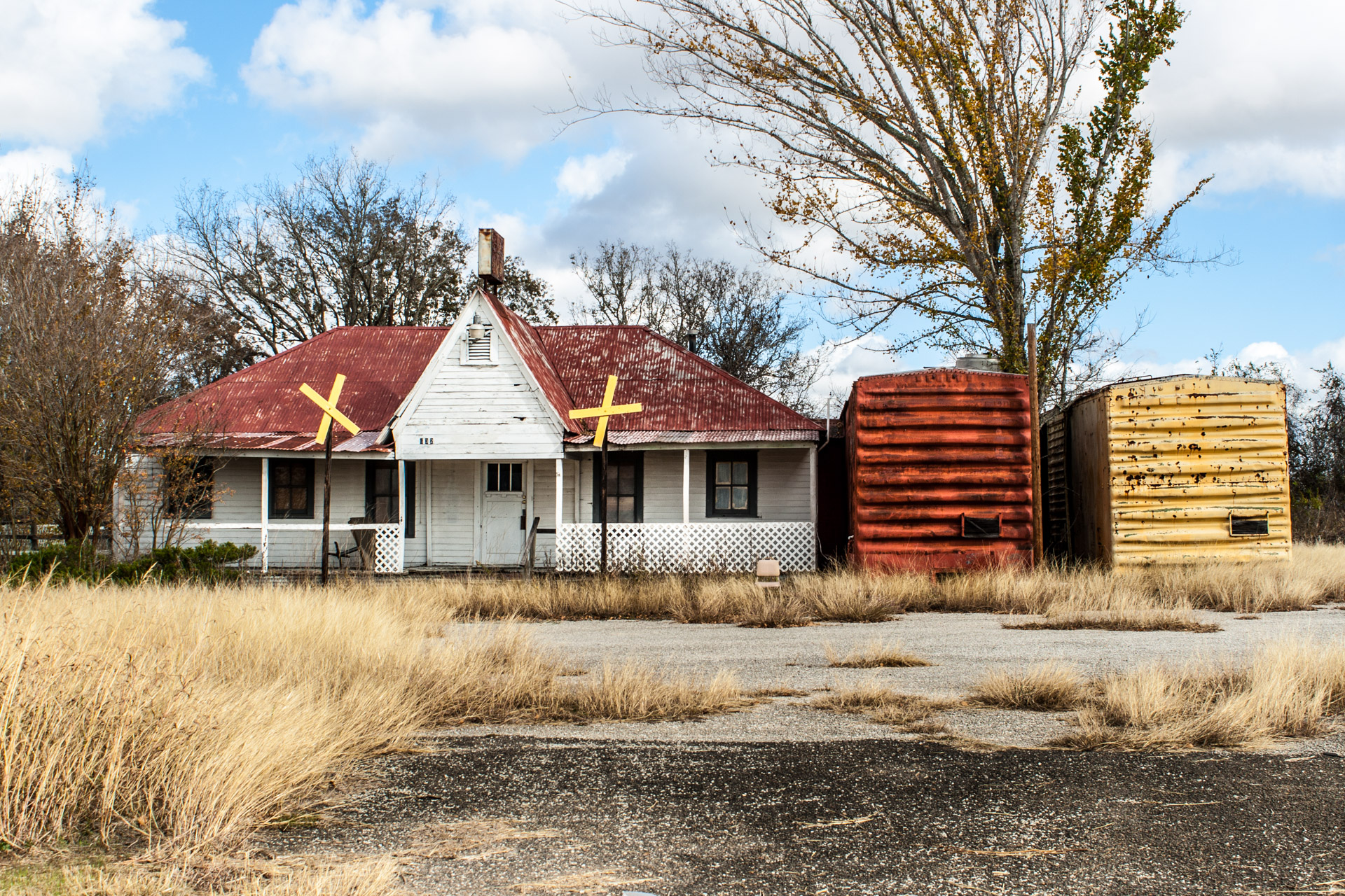 Smithville, Texas - A Railroad Themed Restaurant (front mid)