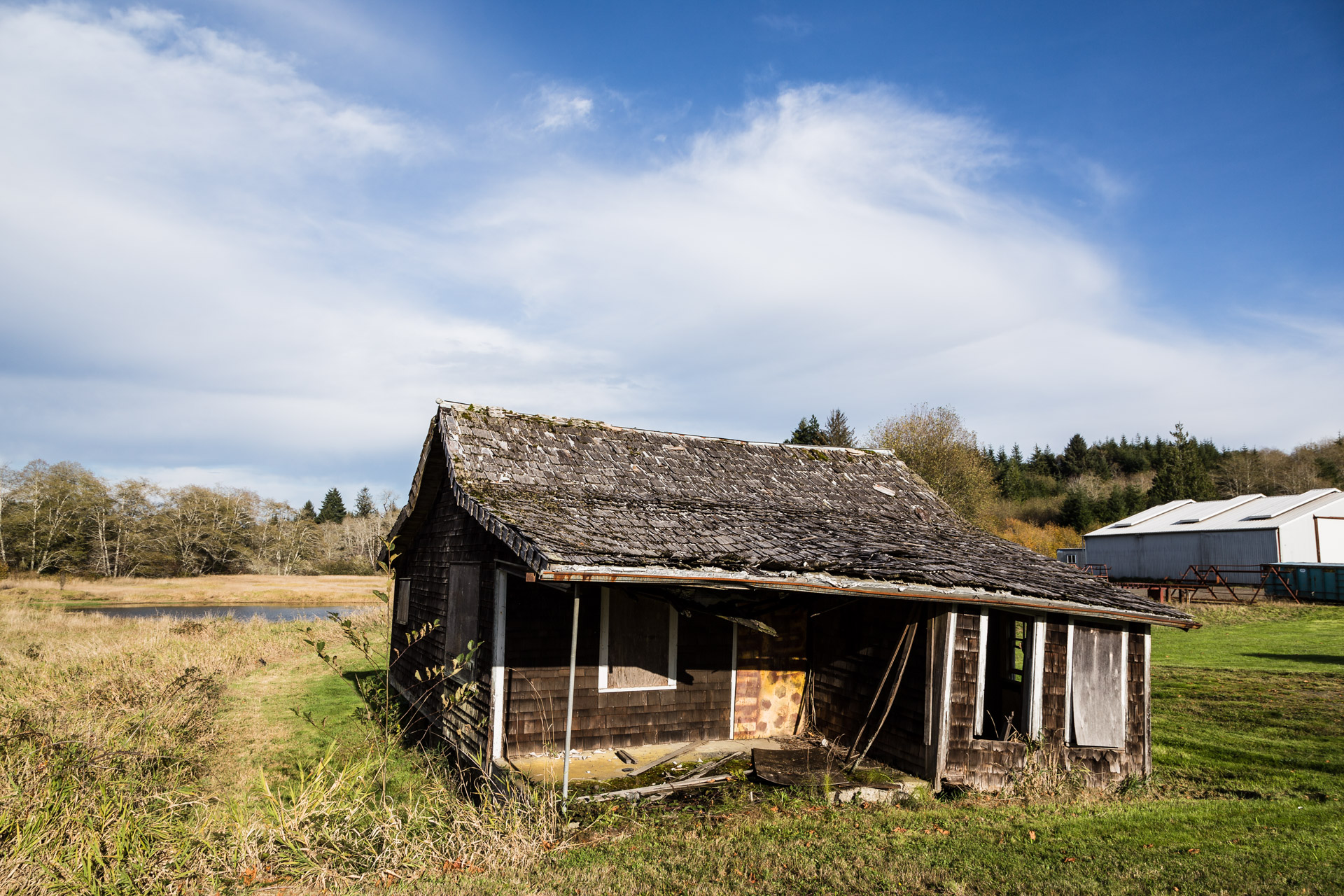 Sinking Mountain House (angle left close)