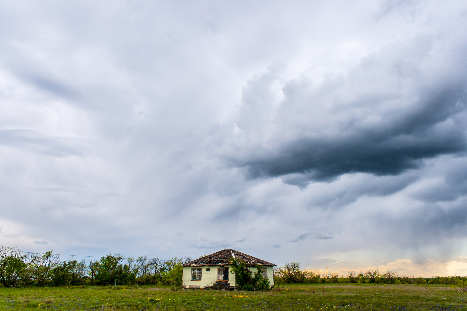 A Stormy House (sideFar)
