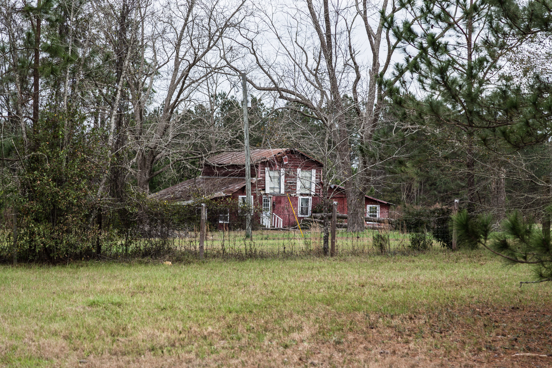 Decaying Barn House (side left)