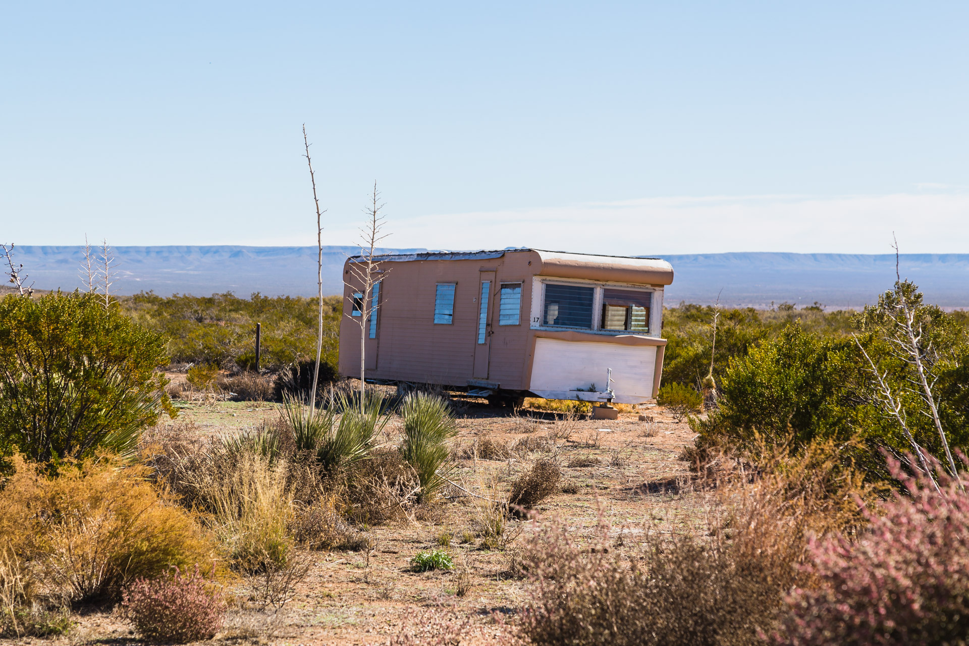 Alamogordo, New Mexico - Desert Pink Trailer