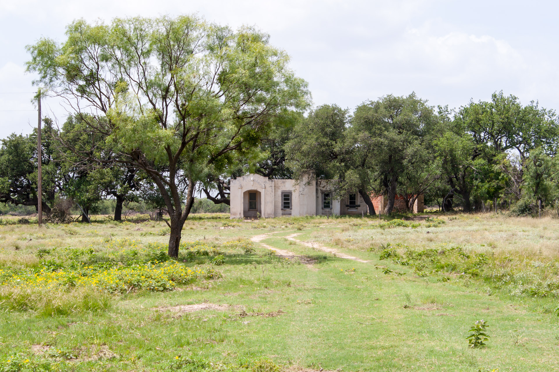 Path To An Arched House (front mid)