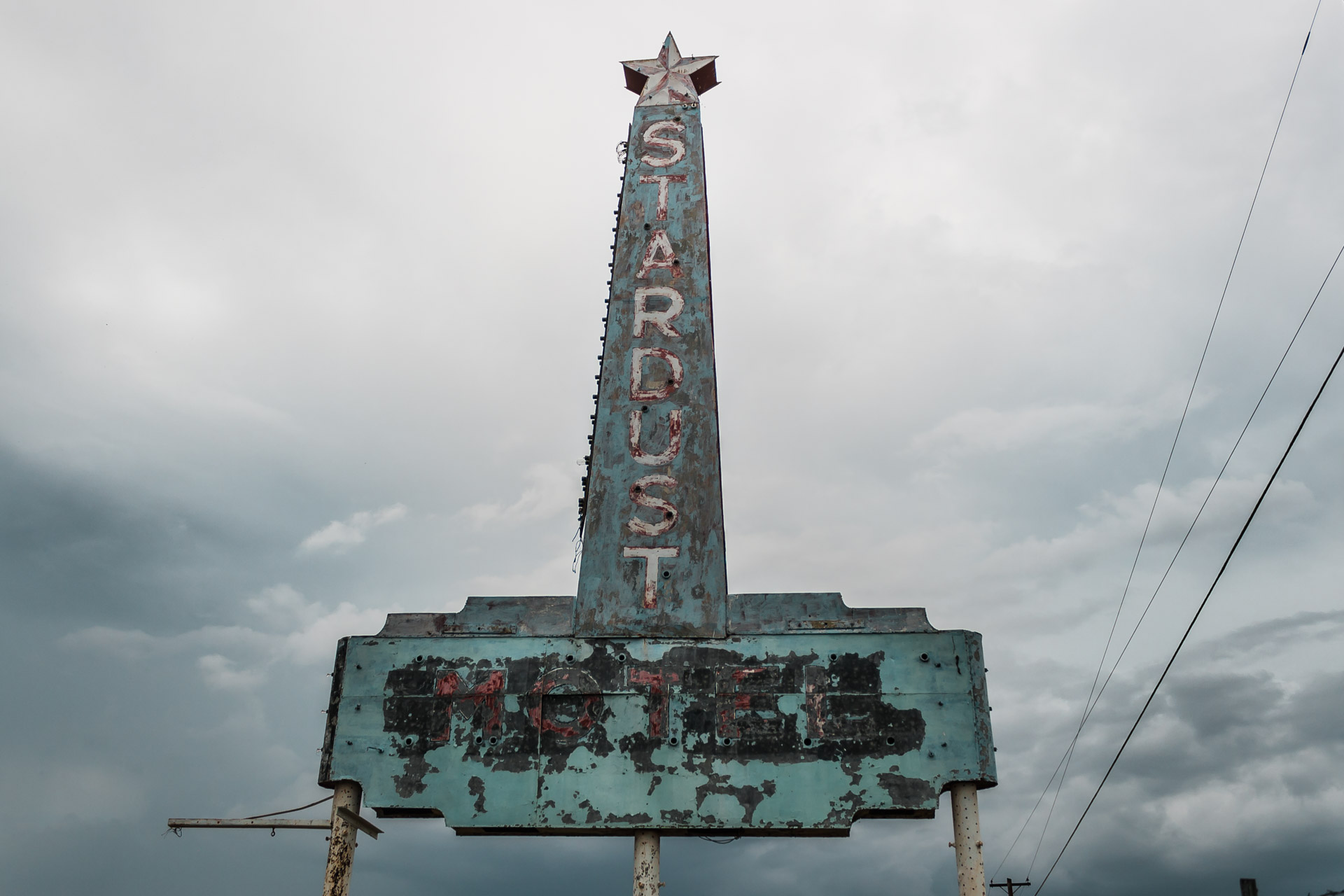 Stardust Motel Sign (front close)