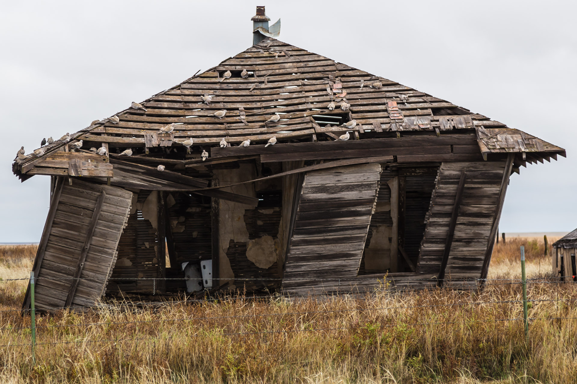 Swaying Ghost House How To Pass