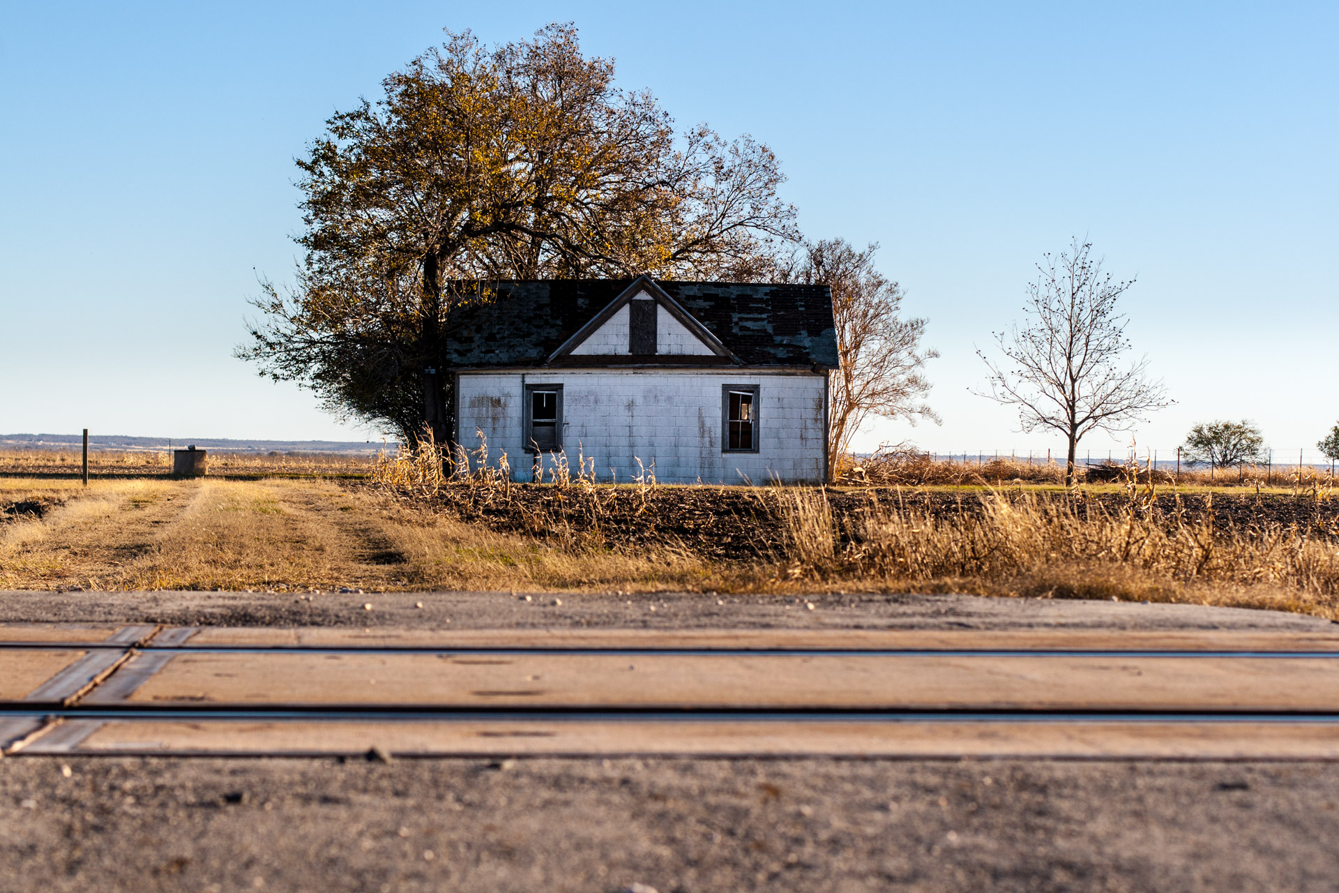 Thrall, Texas - The Over the Tracks Farmhouse (house)