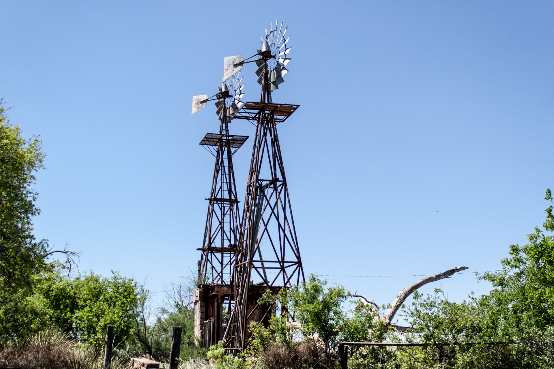 Windmill Duo (windmill far)